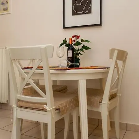 Anna's Cozy Space 2 Stops From Acropolis - Food Tour Apartment *